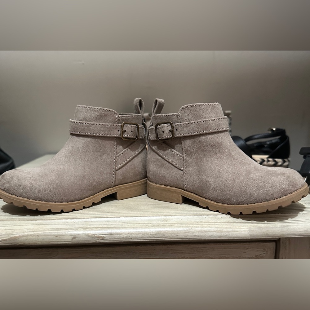Old Navy Tan Buckle Boots